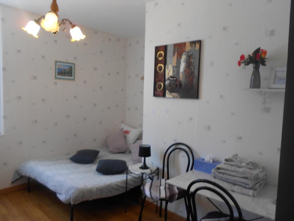 L'Eclipse Bed and Breakfast Saint-Nicolas-des-Motets Εξωτερικό φωτογραφία